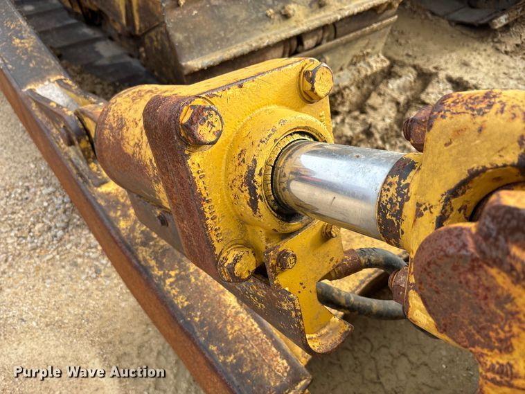 image for item DT4982 2016 Caterpillar D6T LGP dozer