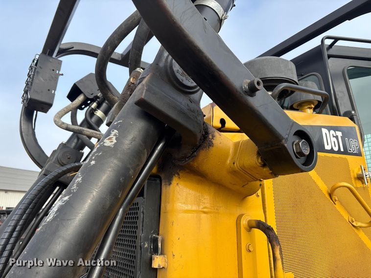 image for item DT4982 2016 Caterpillar D6T LGP dozer