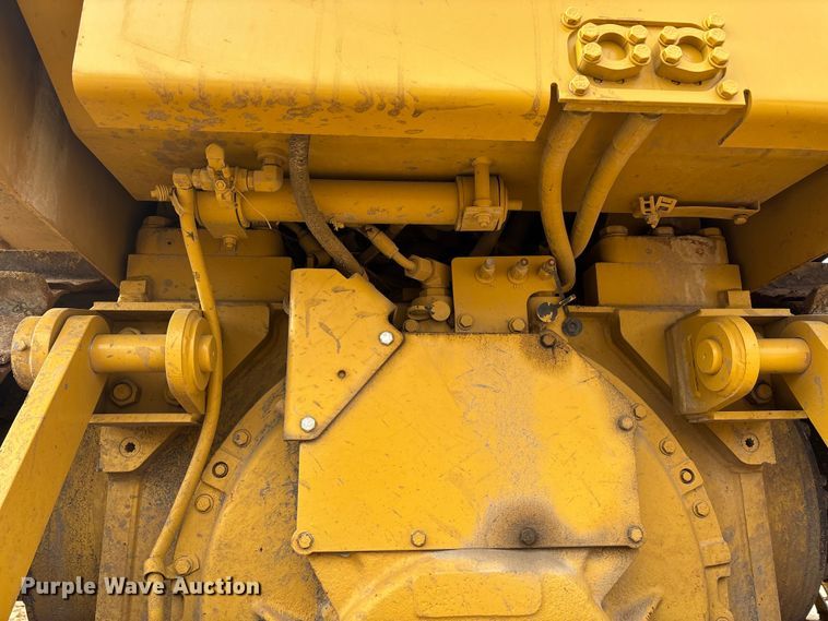 image for item DT4982 2016 Caterpillar D6T LGP dozer