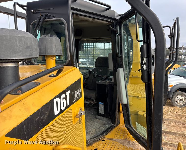 image for item DT4982 2016 Caterpillar D6T LGP dozer