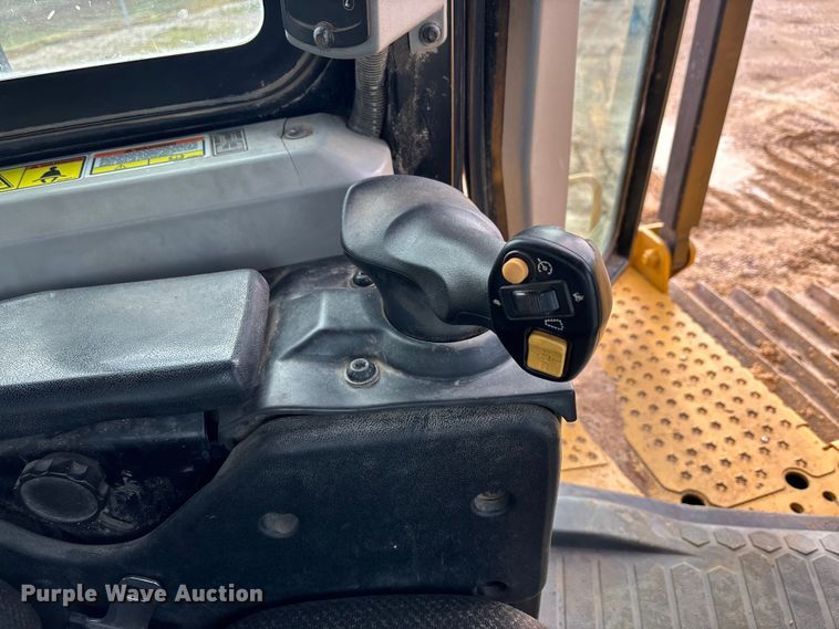 image for item DT4982 2016 Caterpillar D6T LGP dozer