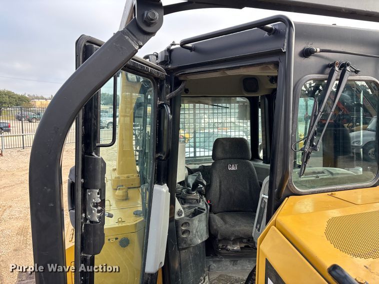 image for item DT4982 2016 Caterpillar D6T LGP dozer