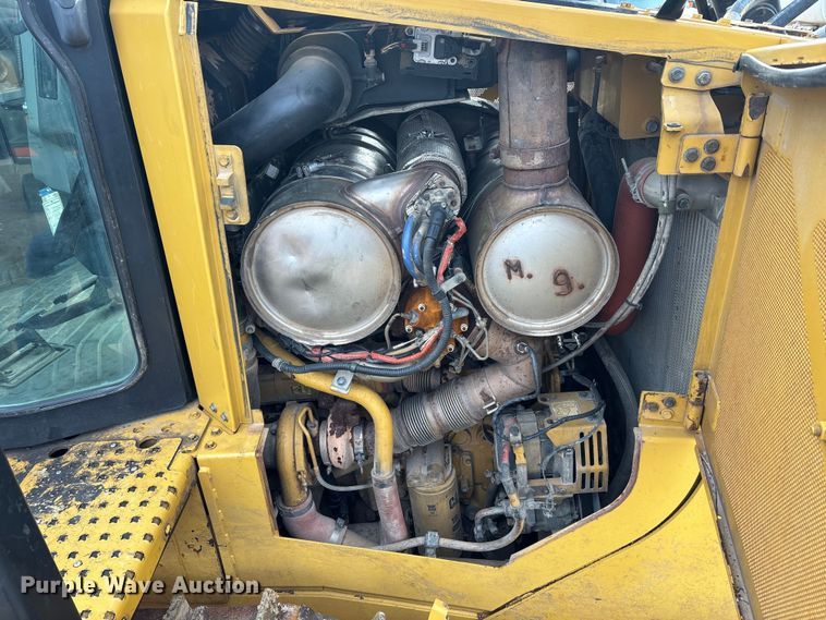 image for item DT4982 2016 Caterpillar D6T LGP dozer