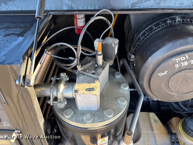 image for item DT4985 2022 Kaeser Mobilair M118 air compressor