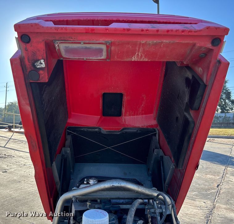 image for item DT4986 2017 Atlas Capco CPS110 air compressor