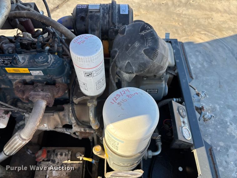 image for item DT4986 2017 Atlas Capco CPS110 air compressor