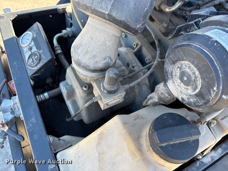 image for item DT4986 2017 Atlas Capco CPS110 air compressor