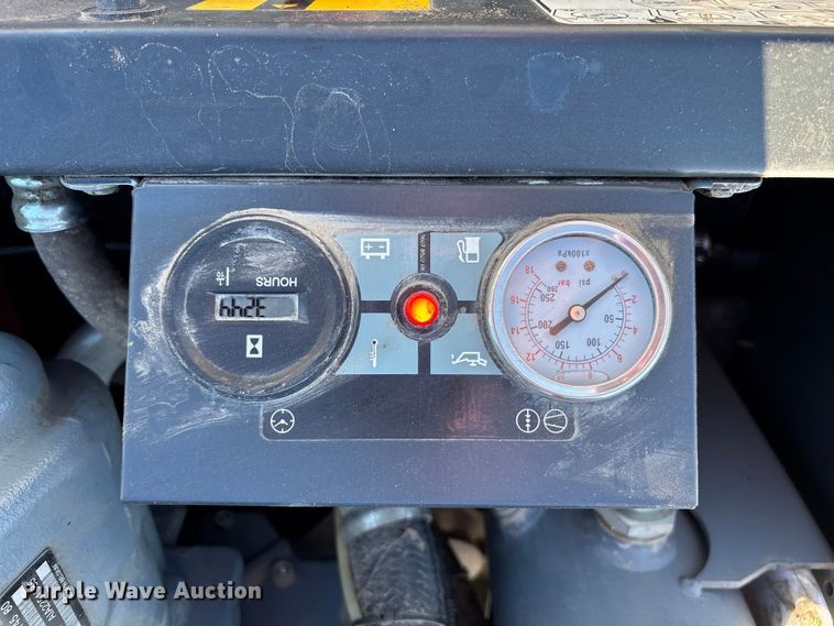 image for item DT4986 2017 Atlas Capco CPS110 air compressor