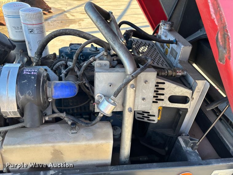 image for item DT4986 2017 Atlas Capco CPS110 air compressor