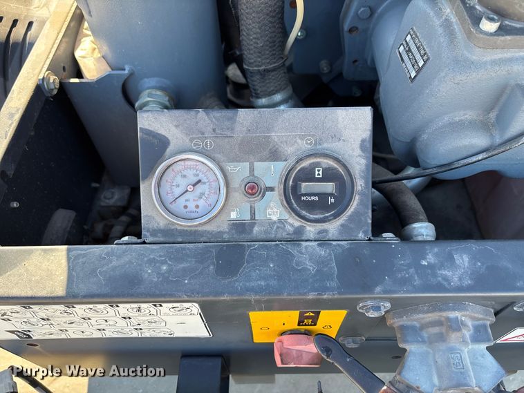 image for item DT4987 2017 Atlas Capco CPS110 air compressor