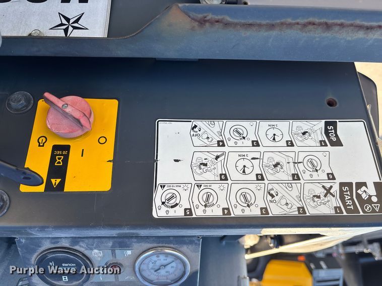 image for item DT4987 2017 Atlas Capco CPS110 air compressor