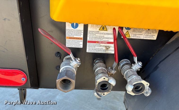 image for item DT4989 2022 Kaeser Mobilair M55 air compressor