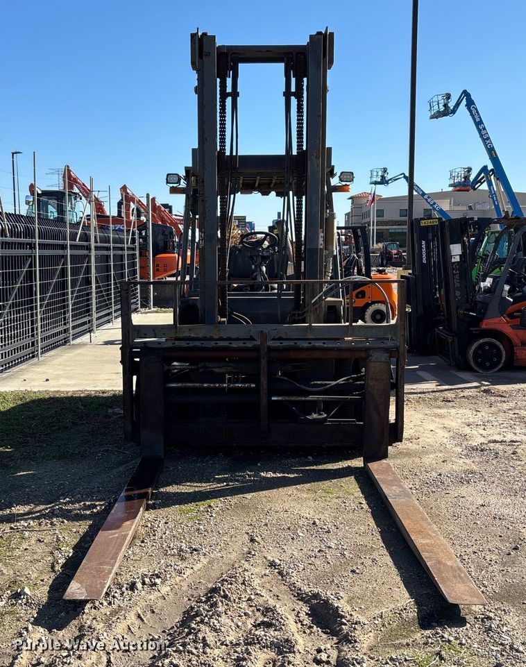 image for item DT4990 Doosan D70S-7 forklift