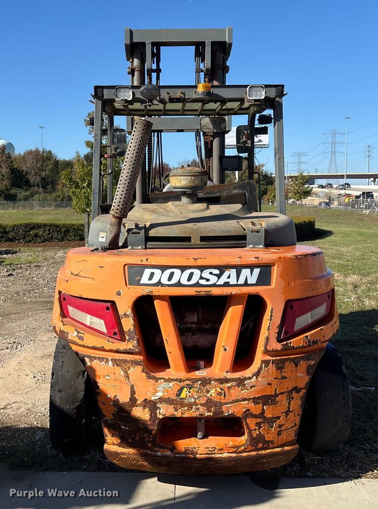 image for item DT4990 Doosan D70S-7 forklift