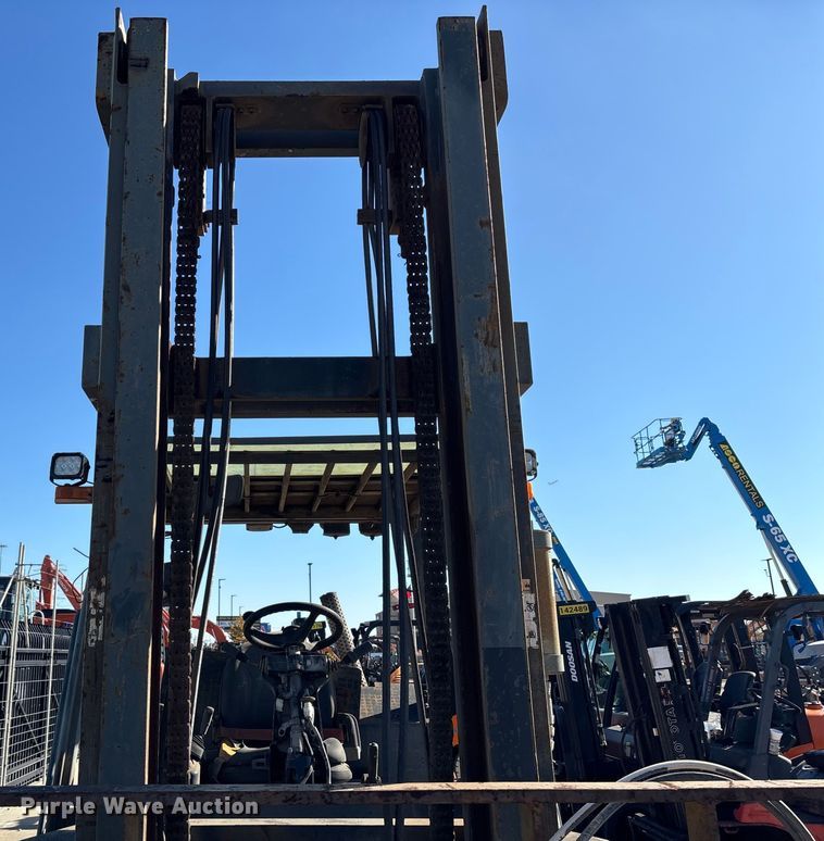 image for item DT4990 Doosan D70S-7 forklift