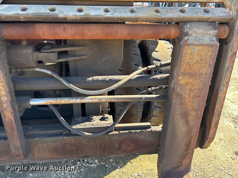 image for item DT4990 Doosan D70S-7 forklift