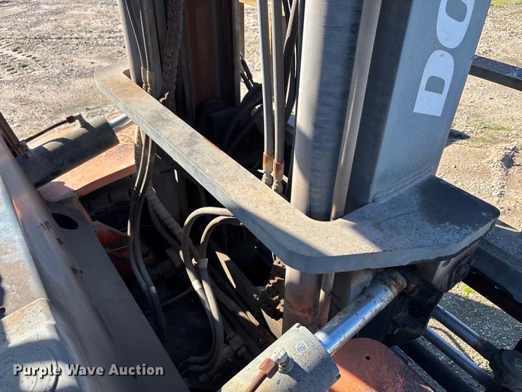 image for item DT4990 Doosan D70S-7 forklift