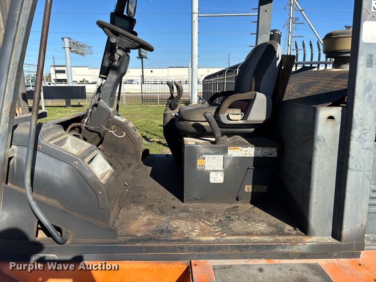 image for item DT4990 Doosan D70S-7 forklift