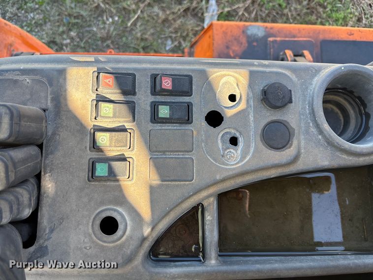 image for item DT4990 Doosan D70S-7 forklift