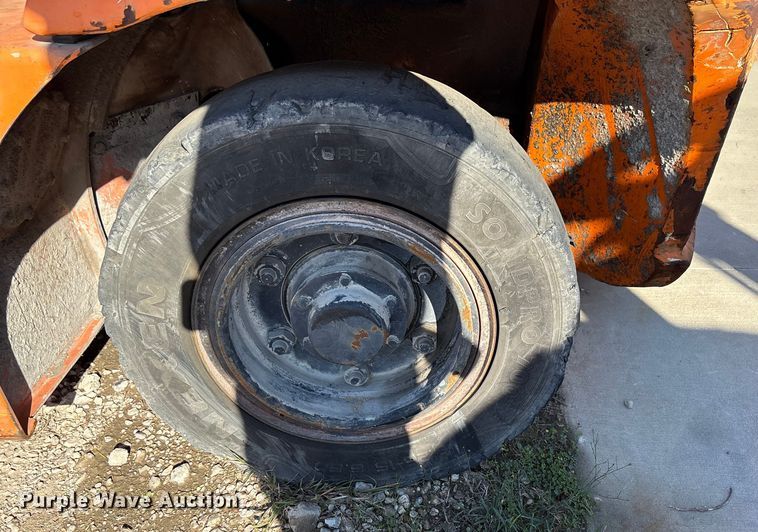 image for item DT4990 Doosan D70S-7 forklift