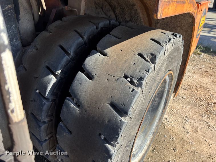 image for item DT4990 Doosan D70S-7 forklift