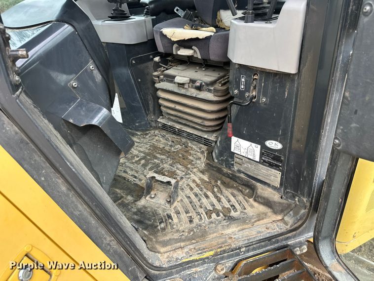 image for item DT6447 2014 Komatsu D61PX-23 dozer