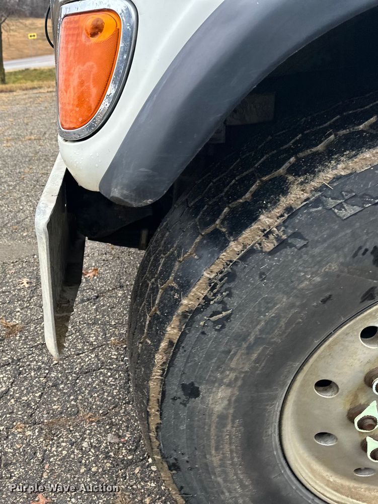 image for item DT6450 2007 Mack Granite CV dump truck