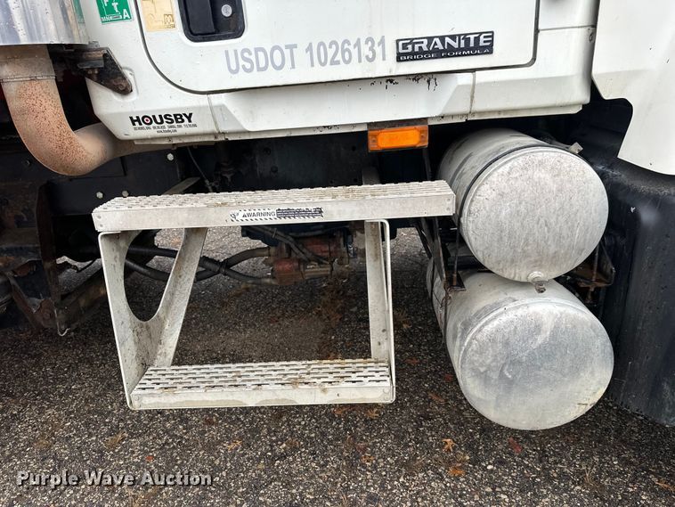 image for item DT6450 2007 Mack Granite CV dump truck