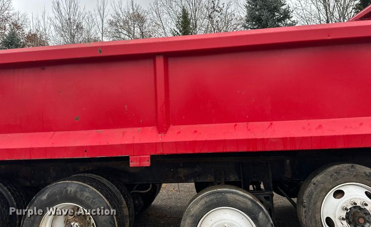 image for item DT6450 2007 Mack Granite CV dump truck