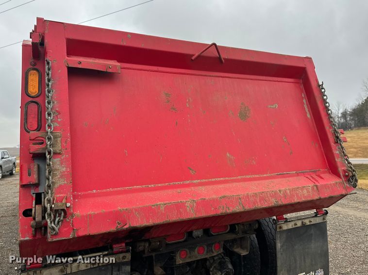 image for item DT6450 2007 Mack Granite CV dump truck