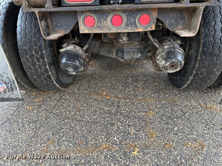 image for item DT6450 2007 Mack Granite CV dump truck