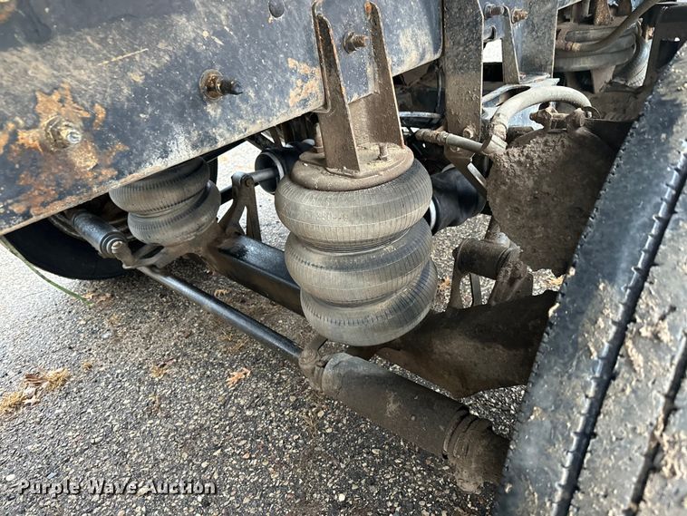 image for item DT6450 2007 Mack Granite CV dump truck