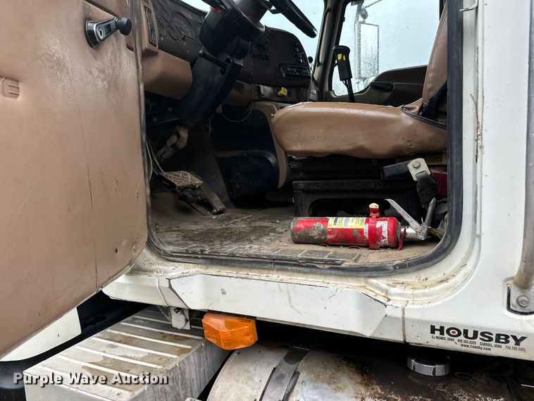 image for item DT6450 2007 Mack Granite CV dump truck