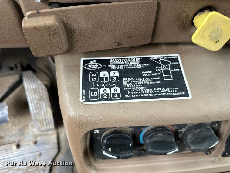 image for item DT6450 2007 Mack Granite CV dump truck