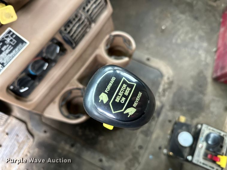 image for item DT6450 2007 Mack Granite CV dump truck