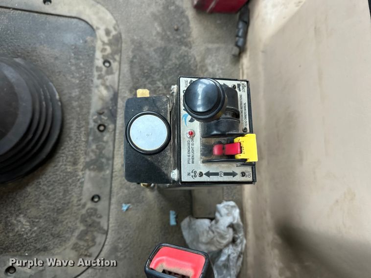 image for item DT6450 2007 Mack Granite CV dump truck