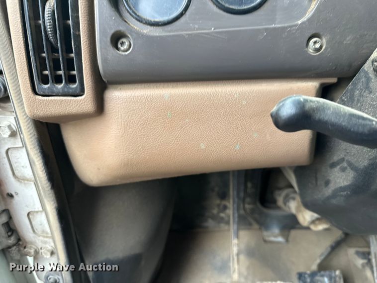 image for item DT6450 2007 Mack Granite CV dump truck