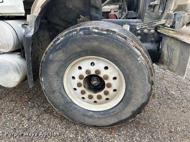 image for item DT6450 2007 Mack Granite CV dump truck