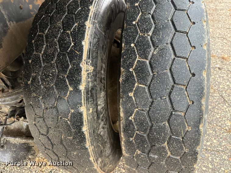 image for item DT6450 2007 Mack Granite CV dump truck