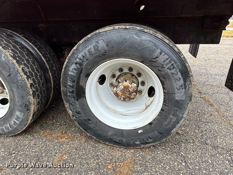 image for item DT6450 2007 Mack Granite CV dump truck