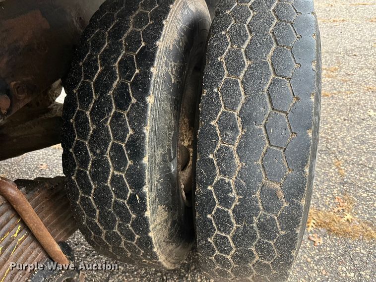 image for item DT6450 2007 Mack Granite CV dump truck