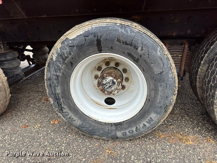 image for item DT6450 2007 Mack Granite CV dump truck