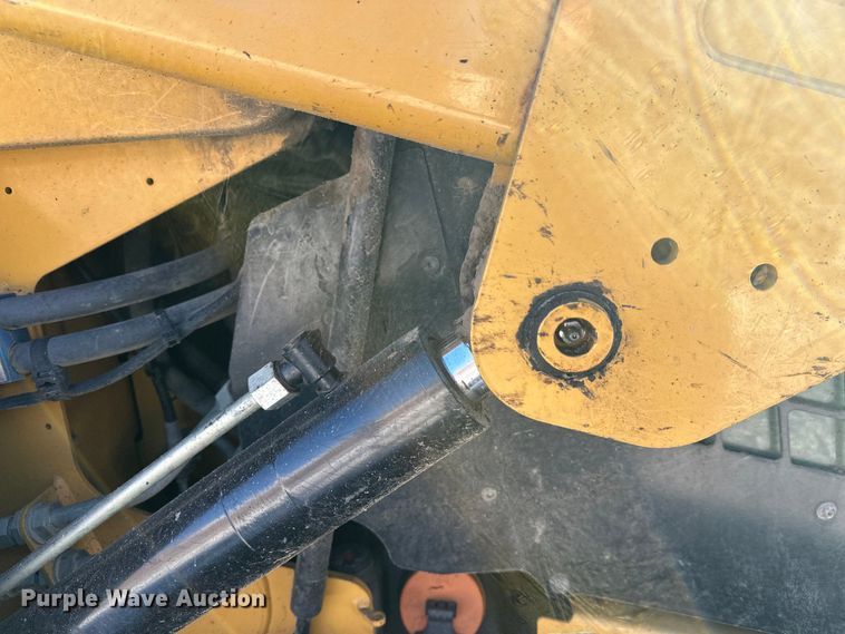 image for item DT6469 2015 Caterpillar 287D tracked skid steer loader