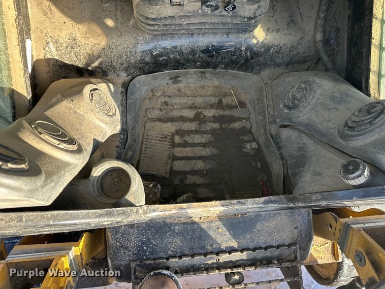 image for item DT6469 2015 Caterpillar 287D tracked skid steer loader