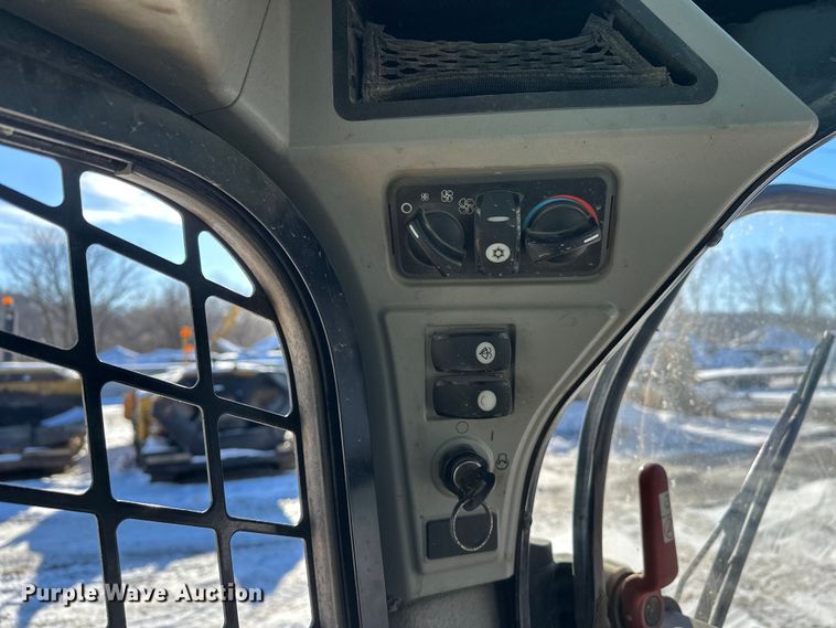 image for item DT6469 2015 Caterpillar 287D tracked skid steer loader