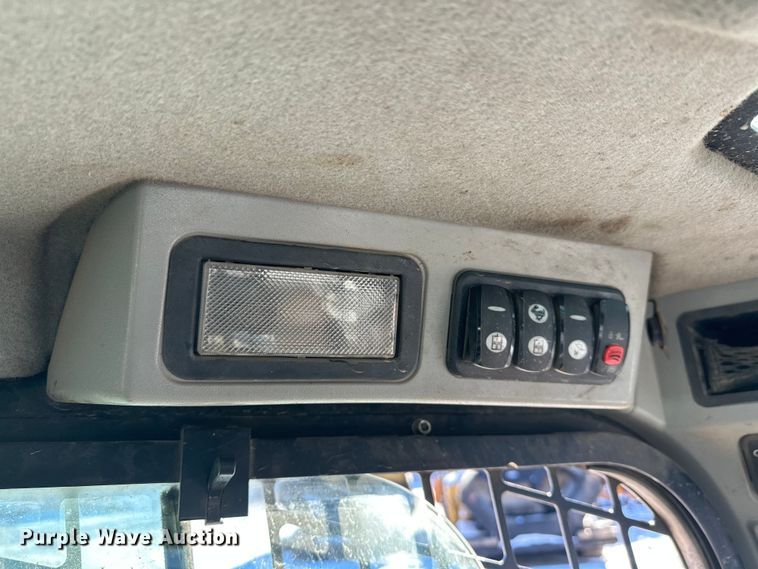 image for item DT6469 2015 Caterpillar 287D tracked skid steer loader