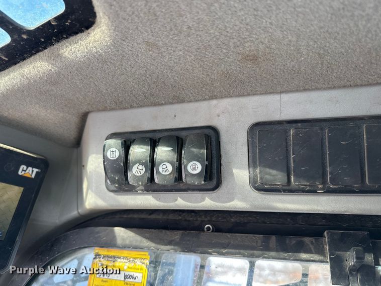 image for item DT6469 2015 Caterpillar 287D tracked skid steer loader