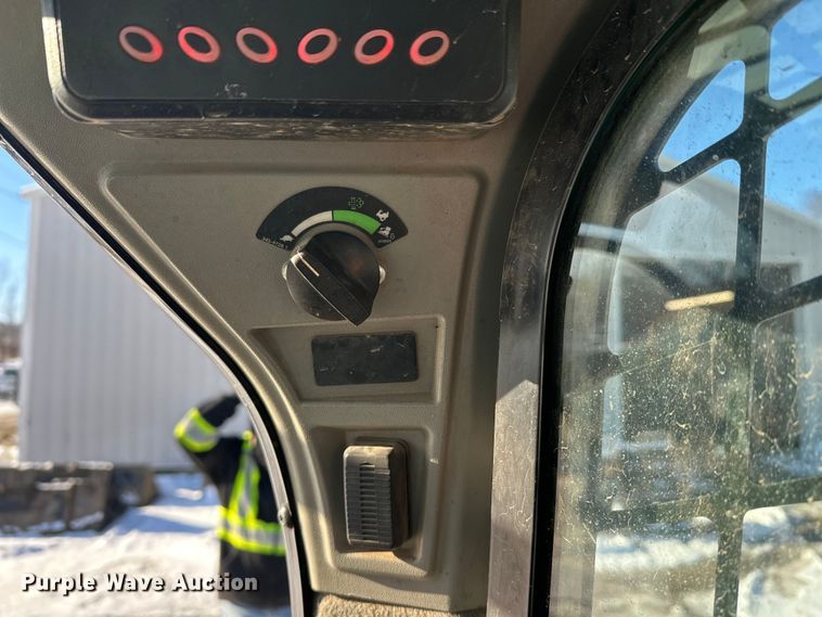 image for item DT6469 2015 Caterpillar 287D tracked skid steer loader