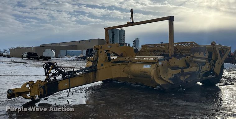 image for item DT6475 John Deere 2112C scraper