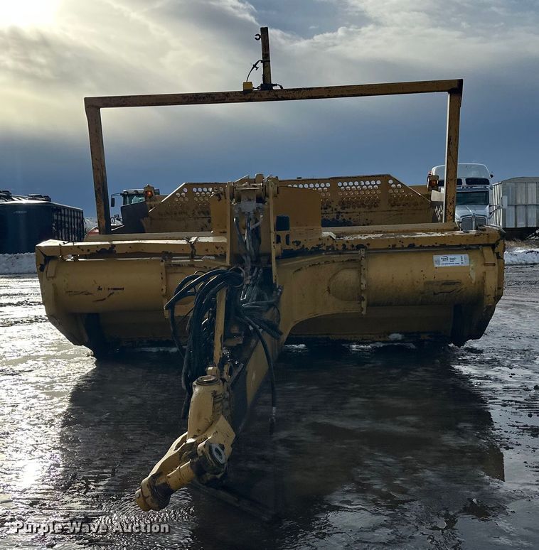 image for item DT6475 John Deere 2112C scraper